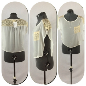 UO-STARING at Stars💕Lace Crop Top💕